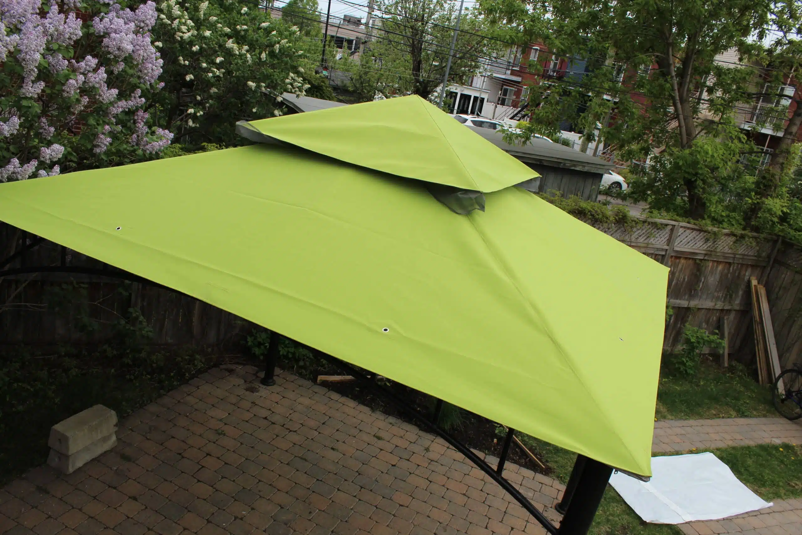 Pourquoi remplacer la toile de votre gazebo plutôt que racheter un nouvel abri?